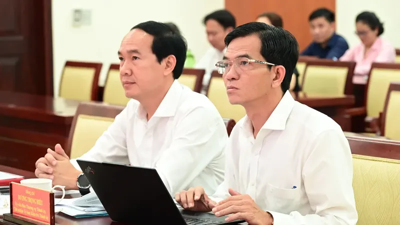 加大党检查部门数据检查和监察力度